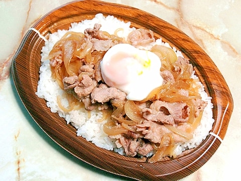レンジで温泉卵!豚こま肉で作るシンプルな豚丼♪